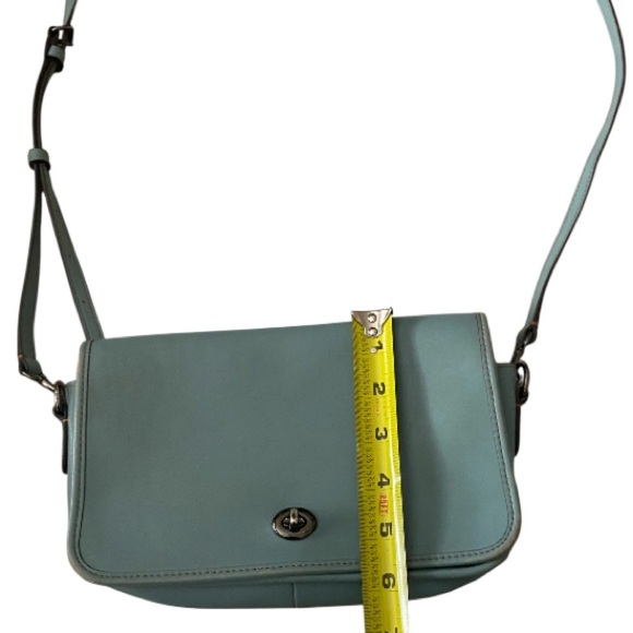 Coach 57325 Turnlock Crossbody in Glovetanned Leather - Cloud Blue - Picture 9 of 13